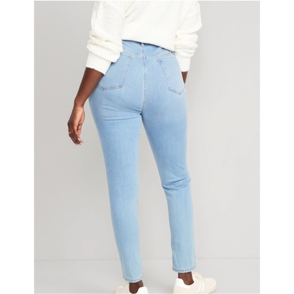 Old Navy Jeans - Picture 3 of 9